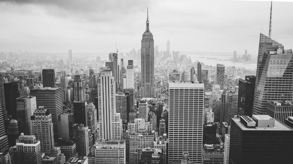 A black and white photo of New York