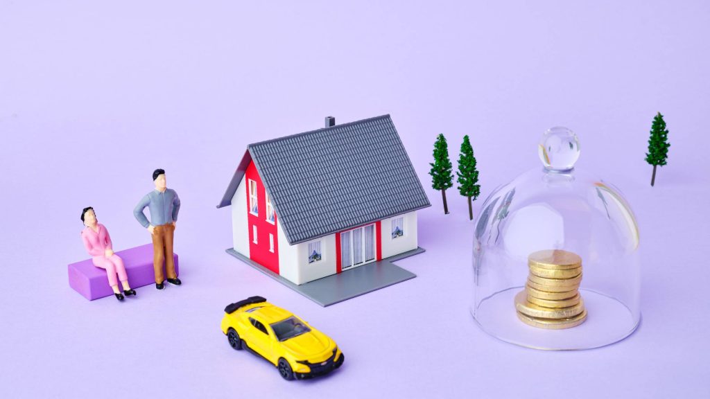 Insurance industry digital marketing guide - Shows an illustration of household items